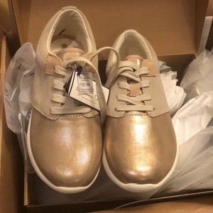 Massimo Dutti pink laminated sneakers size 4.5
